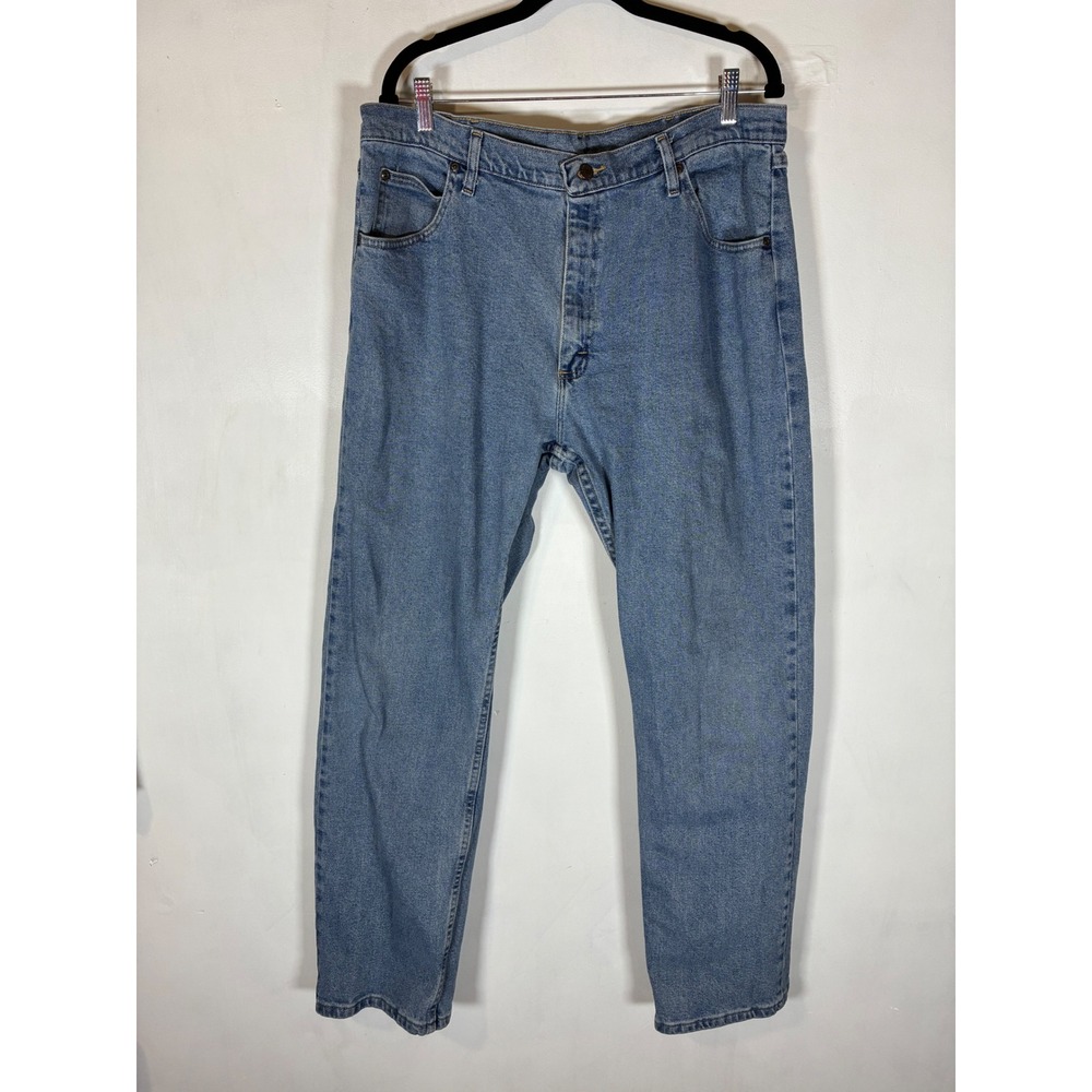 Wrangler 38x32 (Actual 38x31) Light Wash Straight Leg Relaxed Fit Denim Jeans